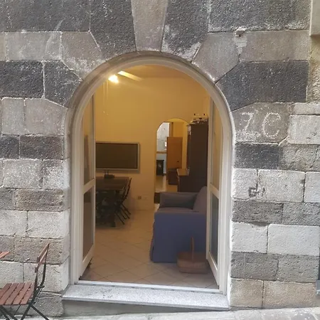 Historic House 그라베도나