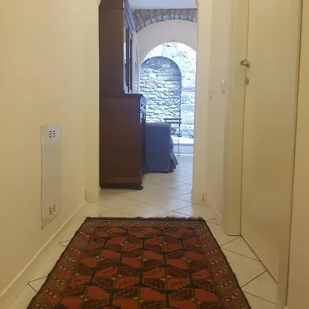 Historic House * 그라베도나